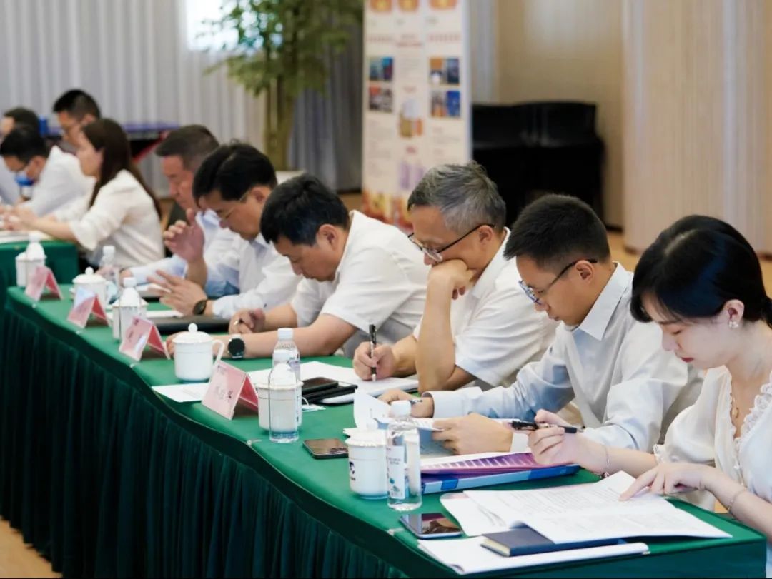 0f5c5251-60b0-418b-9d44-fc4550a34419 0f5c5251-60b0-418b-9d44-fc4550a34419