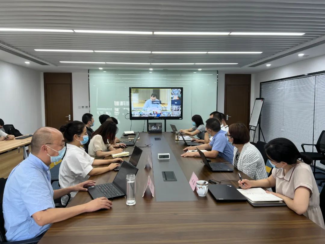 950c95ad-7aaa-47e3-89be-0d80eda2f238 950c95ad-7aaa-47e3-89be-0d80eda2f238