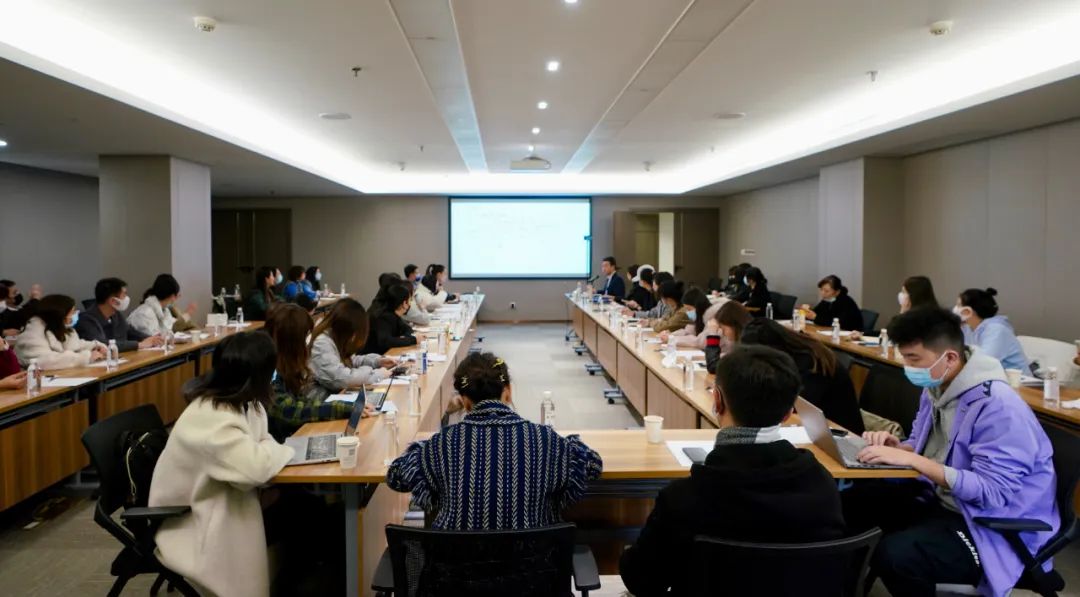 e3c30428-4d26-4410-b33a-fca33085efe3 e3c30428-4d26-4410-b33a-fca33085efe3