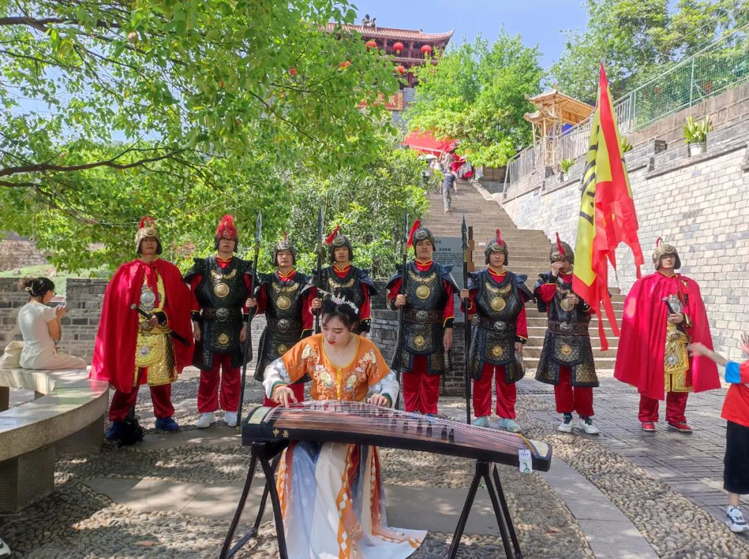 11cc723c-2046-4c47-994b-187f7e3b7994 11cc723c-2046-4c47-994b-187f7e3b7994