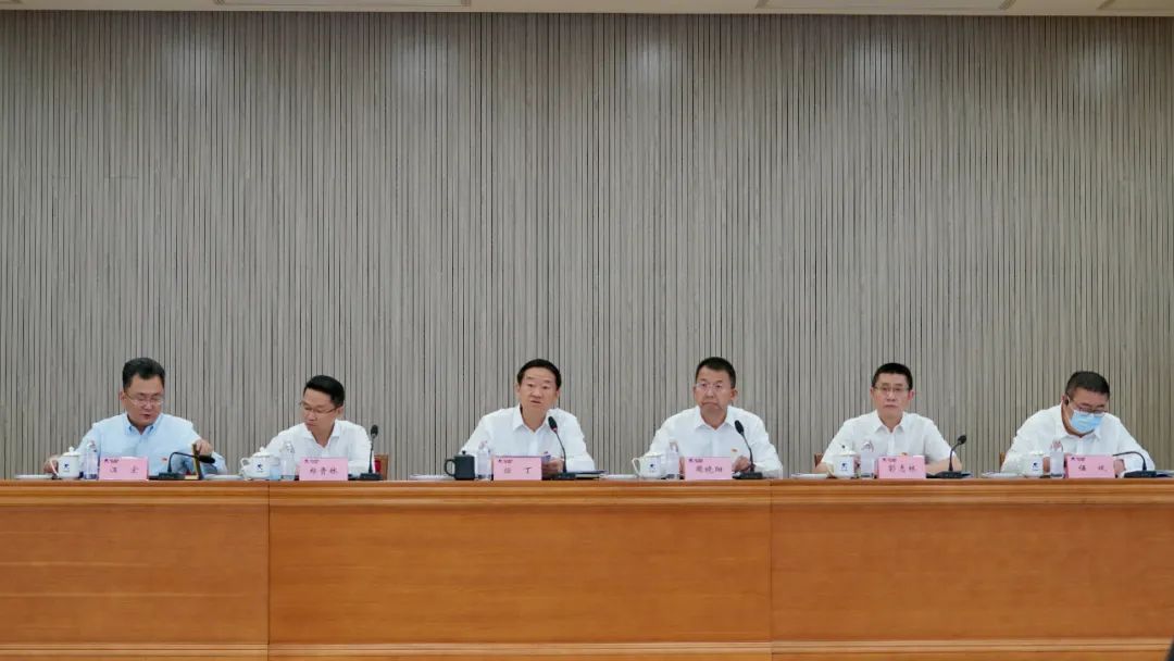 2ecf90d4-f293-48d8-ac99-36c79d433a66 2ecf90d4-f293-48d8-ac99-36c79d433a66