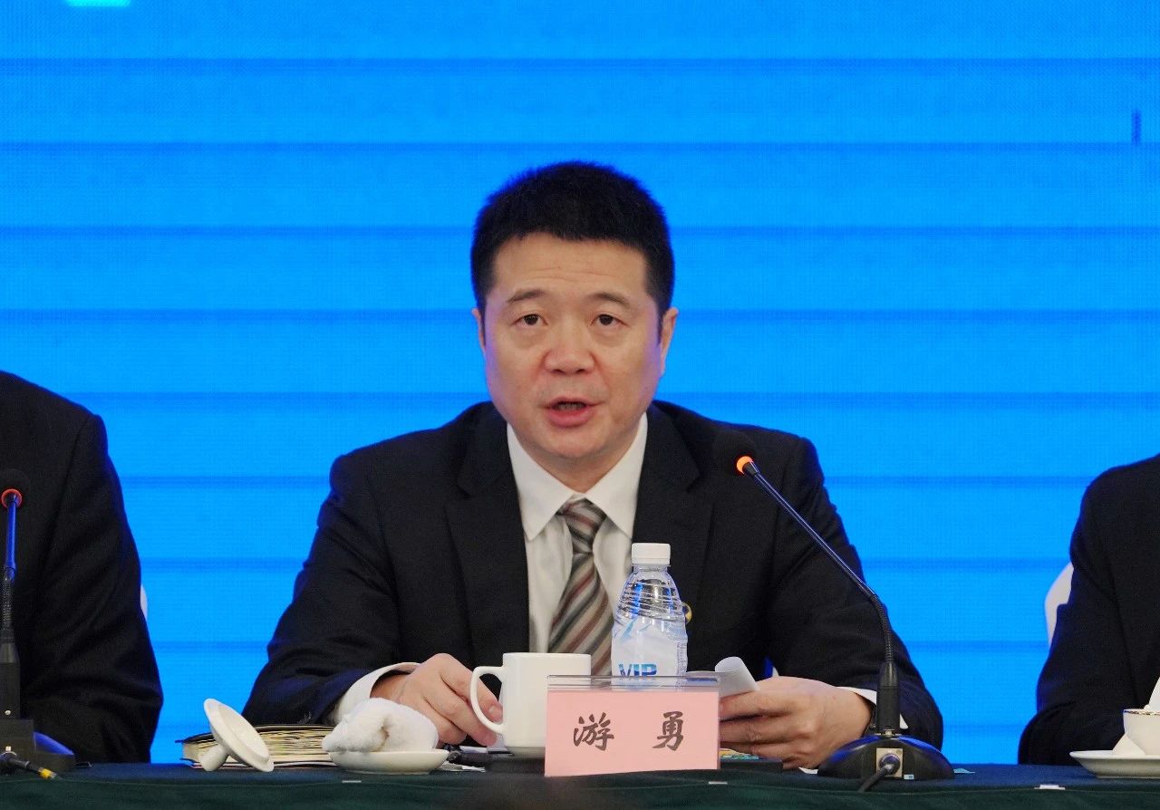 3aa131e0-124a-4728-913b-f931dae2c486 3aa131e0-124a-4728-913b-f931dae2c486