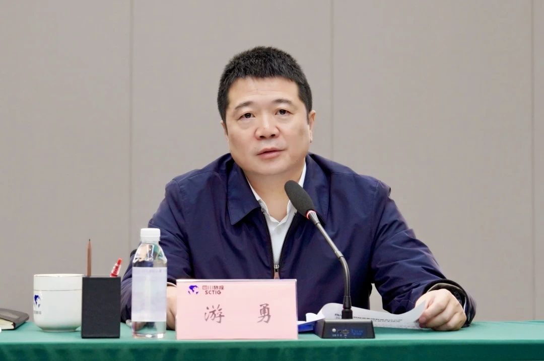 db6d4c83-d12f-46a6-b39b-fb7e342befe8 db6d4c83-d12f-46a6-b39b-fb7e342befe8