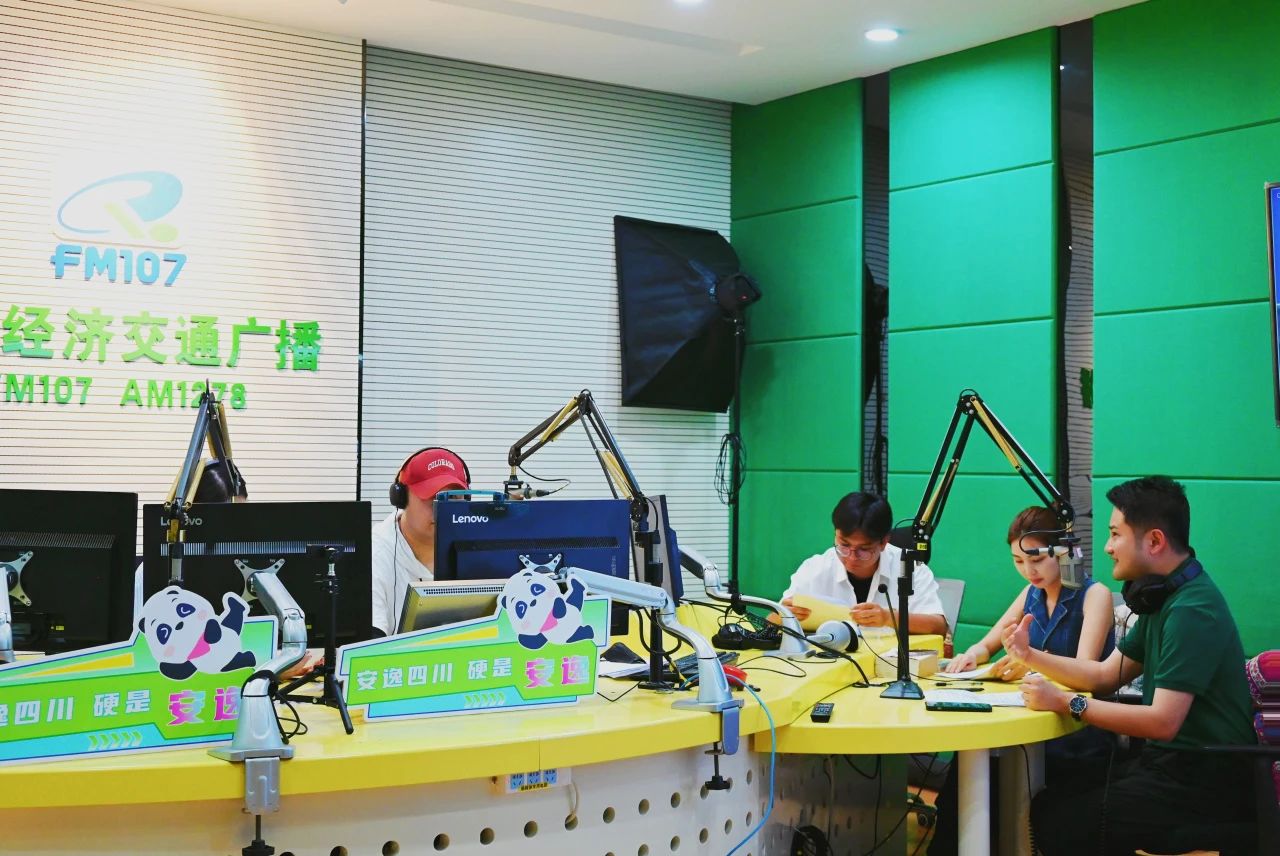 e7868340-2aa1-4c9c-8cb6-c90af120f183 e7868340-2aa1-4c9c-8cb6-c90af120f183