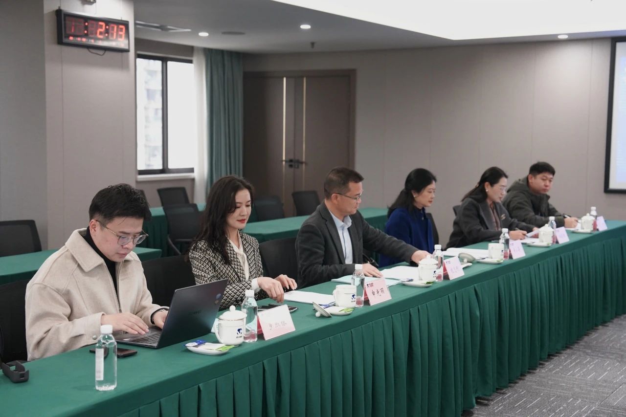 8dd4ae61-a167-4fc5-ad4d-98378a8cc060 8dd4ae61-a167-4fc5-ad4d-98378a8cc060