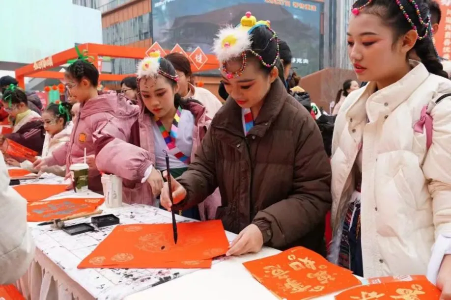 855e8626-56c7-4e40-b93c-85da69c319bf 855e8626-56c7-4e40-b93c-85da69c319bf