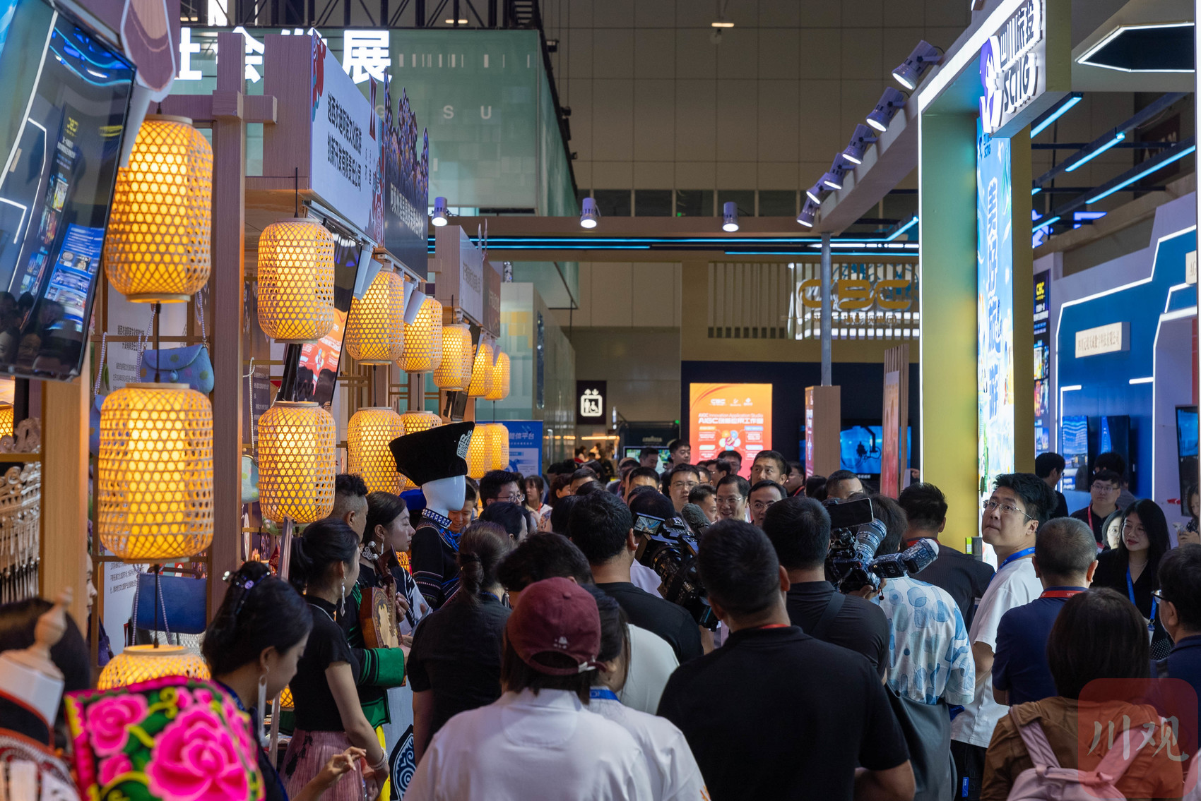 b260155b-0a02-4672-b9dc-d4e3657eda13 b260155b-0a02-4672-b9dc-d4e3657eda13