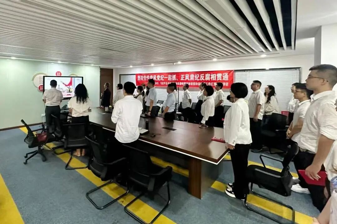 1e9b4e31-ce66-490c-87ab-618d68d0e4e8 1e9b4e31-ce66-490c-87ab-618d68d0e4e8