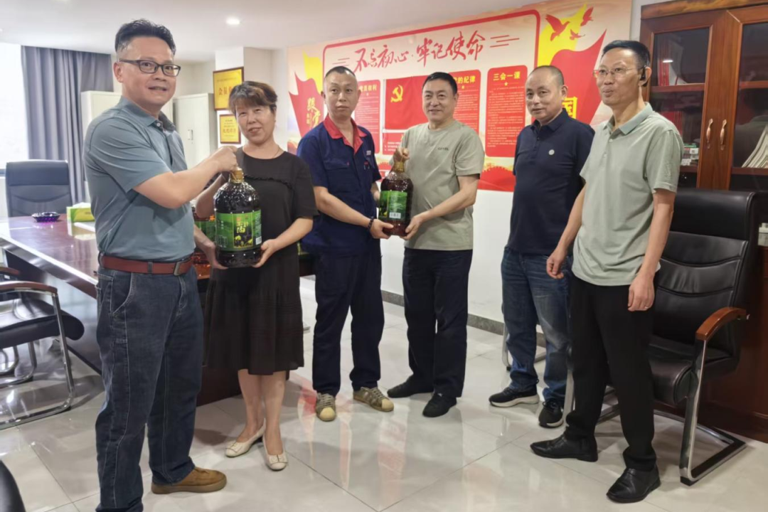 b2615e93-8353-470d-8a2d-59c47a7327e4 b2615e93-8353-470d-8a2d-59c47a7327e4